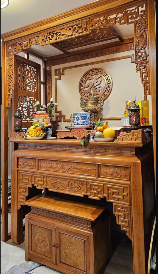 Bàn thờ gỗ tự nhiên